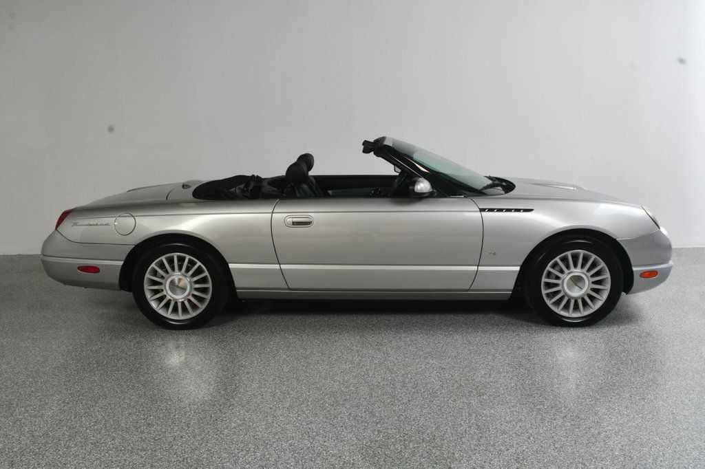 2004 Ford Thunderbird 2dr Convertible Deluxe - 23023528 - 22