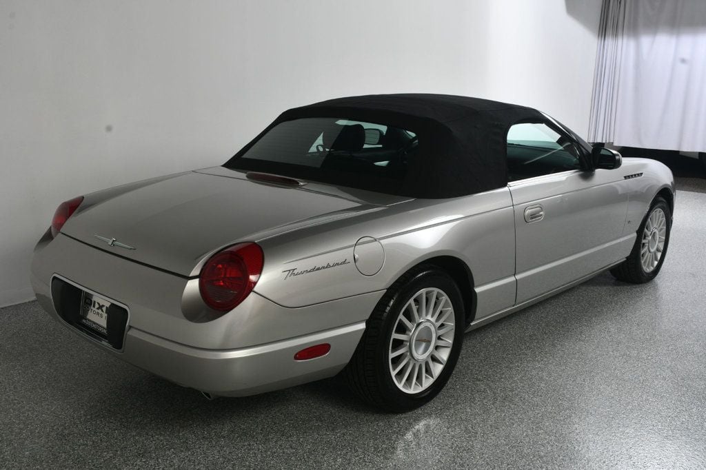 2004 Ford Thunderbird 2dr Convertible Deluxe - 23023528 - 23
