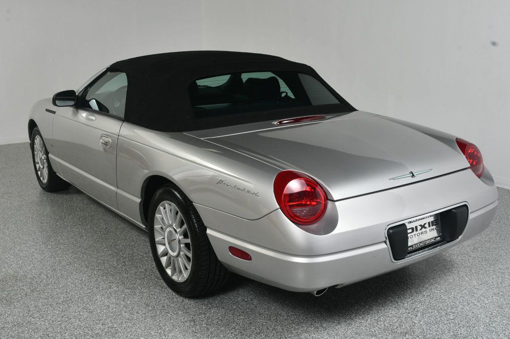 2004 Ford Thunderbird 2dr Convertible Deluxe - 23023528 - 24