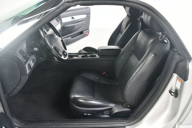 2004 Ford Thunderbird 2dr Convertible Deluxe - 23023528 - 24