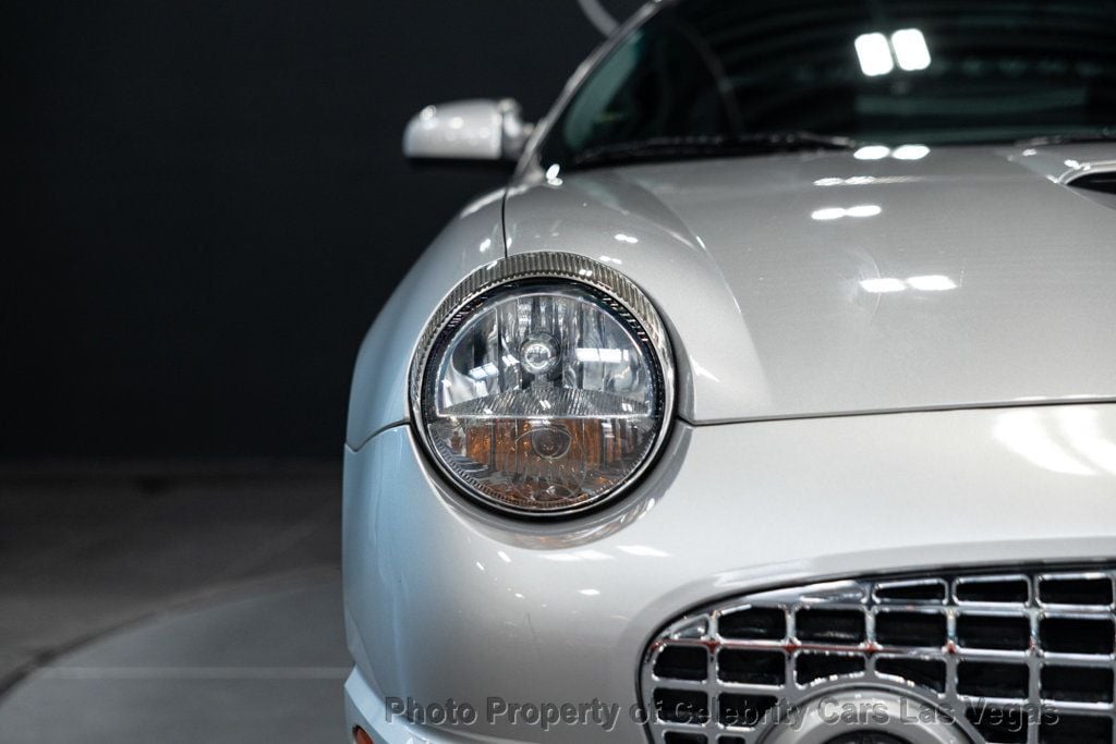 2004 Ford Thunderbird Amazing Condition, clean carfax, 1 owner! - 22911626 - 17