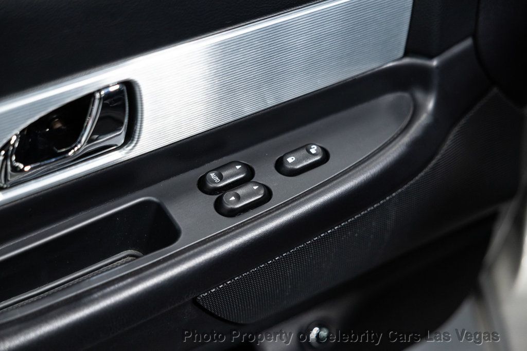 2004 Ford Thunderbird Amazing Condition, clean carfax, 1 owner! - 22911626 - 26