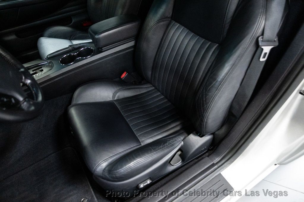 2004 Ford Thunderbird Amazing Condition, clean carfax, 1 owner! - 22911626 - 29