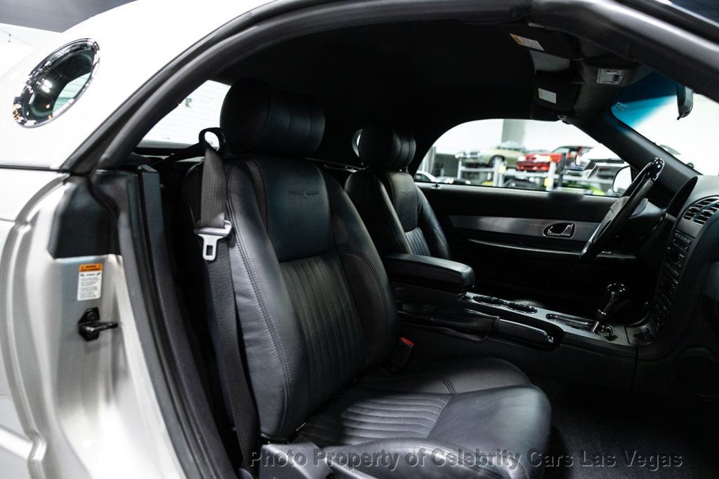 2004 Ford Thunderbird Amazing Condition, clean carfax, 1 owner! - 22911626 - 32