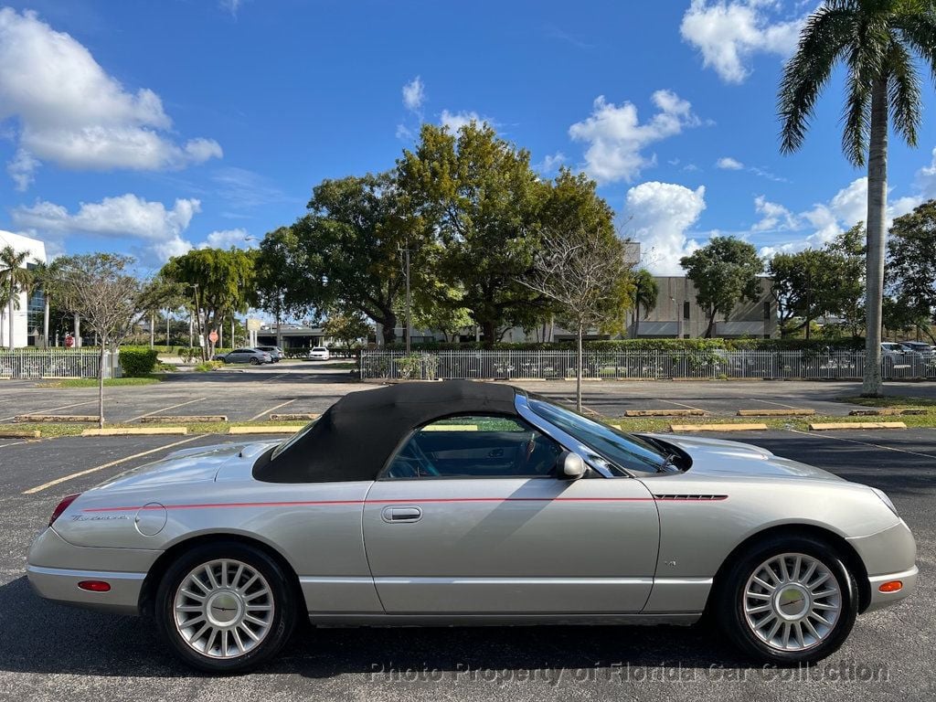 2004 Ford Thunderbird Convertible Deluxe Roadster - 22713145 - 19