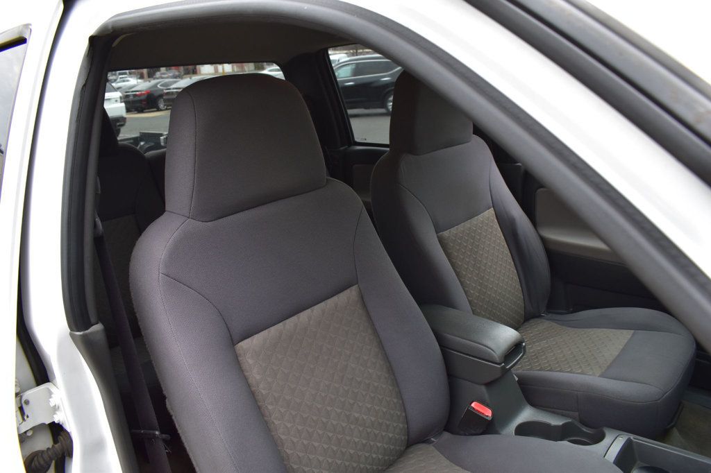 2004 GMC Canyon Crew Cab 126.0" WB 1SB SLE Z85 - 22952117 - 15