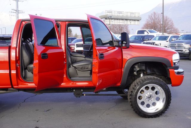 2004 GMC Sierra 2500HD SLT - 22971436 - 24