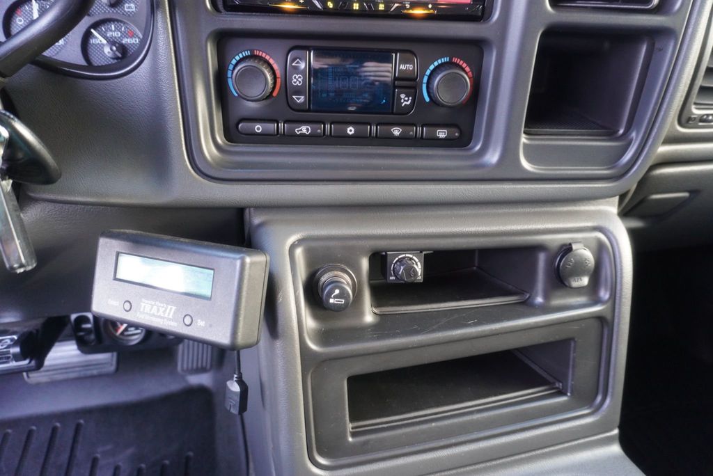 2004 GMC Sierra 2500HD SLT - 22971436 - 34