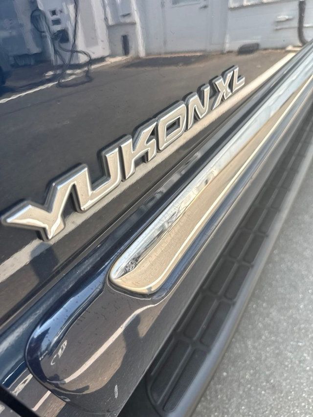 2004 GMC Yukon XL 4dr 2500 4WD SLT - 23055345 - 17