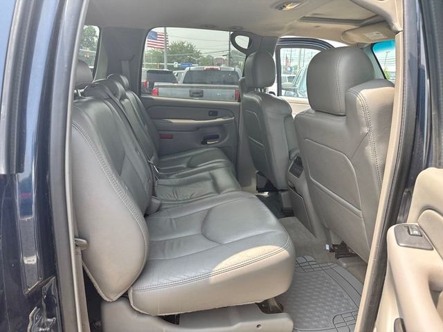 2004 GMC Yukon XL 4dr 2500 4WD SLT - 23055345 - 25