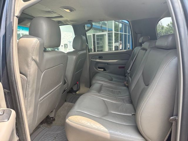 2004 GMC Yukon XL 4dr 2500 4WD SLT - 23055345 - 4