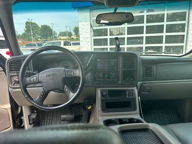 2004 GMC Yukon XL 4dr 2500 4WD SLT - 23055345 - 6