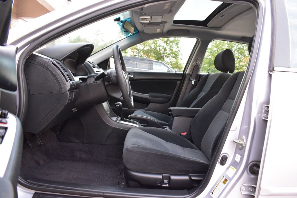 2004 Honda Accord Sedan EX Automatic - 22930289 - 13