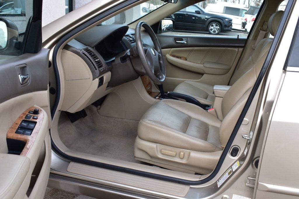 2004 Honda Accord Sedan EX Automatic w/Leather/XM - 22973676 - 15