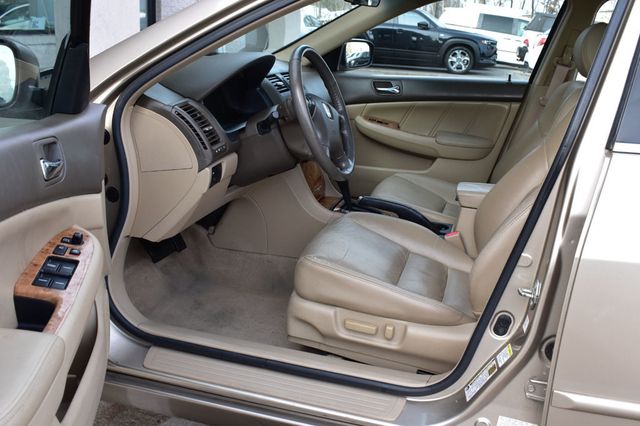 2004 Honda Accord Sedan EX Automatic w/Leather/XM - 22973676 - 15