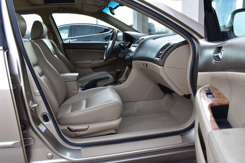 2004 Honda Accord Sedan EX Automatic w/Leather/XM - 22973676 - 16