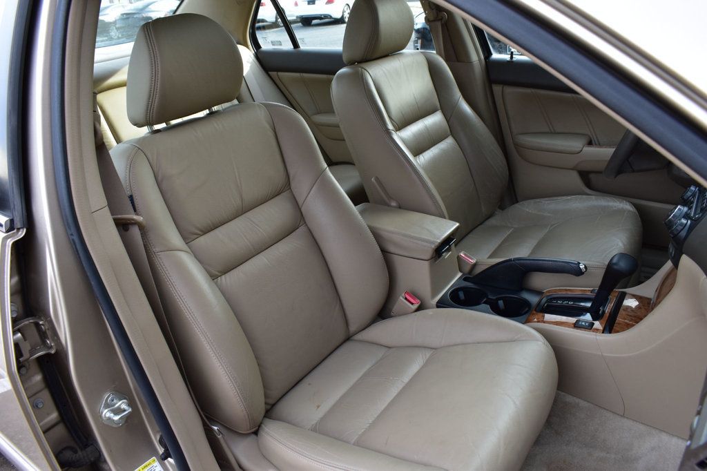 2004 Honda Accord Sedan EX Automatic w/Leather/XM - 22973676 - 17