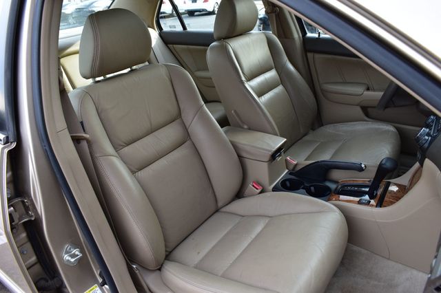 2004 Honda Accord Sedan EX Automatic w/Leather/XM - 22973676 - 17