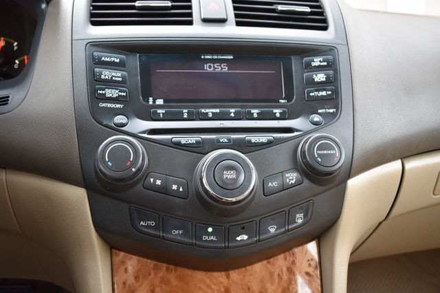 2004 Honda Accord Sedan EX Automatic w/Leather/XM - 22973676 - 29