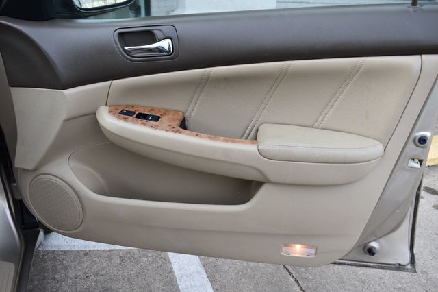 2004 Honda Accord Sedan EX Automatic w/Leather/XM - 22973676 - 36
