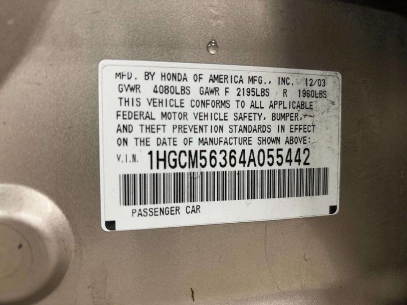 2004 Honda Accord Sedan LX Automatic - 22952370 - 30