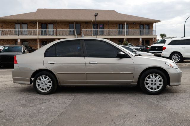 2004 Honda Civic 4dr Sedan LX Automatic - 22954486 - 17