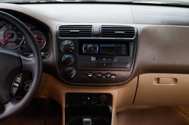 2004 Honda Civic 4dr Sedan LX Automatic - 22954486 - 32