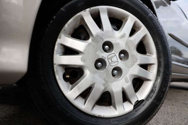 2004 Honda Civic 4dr Sedan LX Automatic - 22954486 - 33