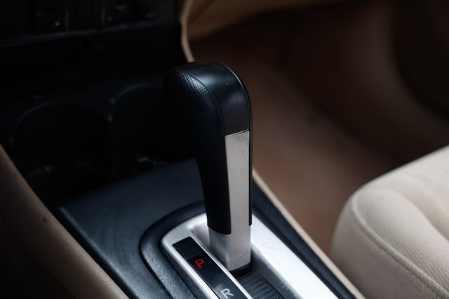 2004 Honda Civic 4dr Sedan LX Automatic - 22954486 - 40