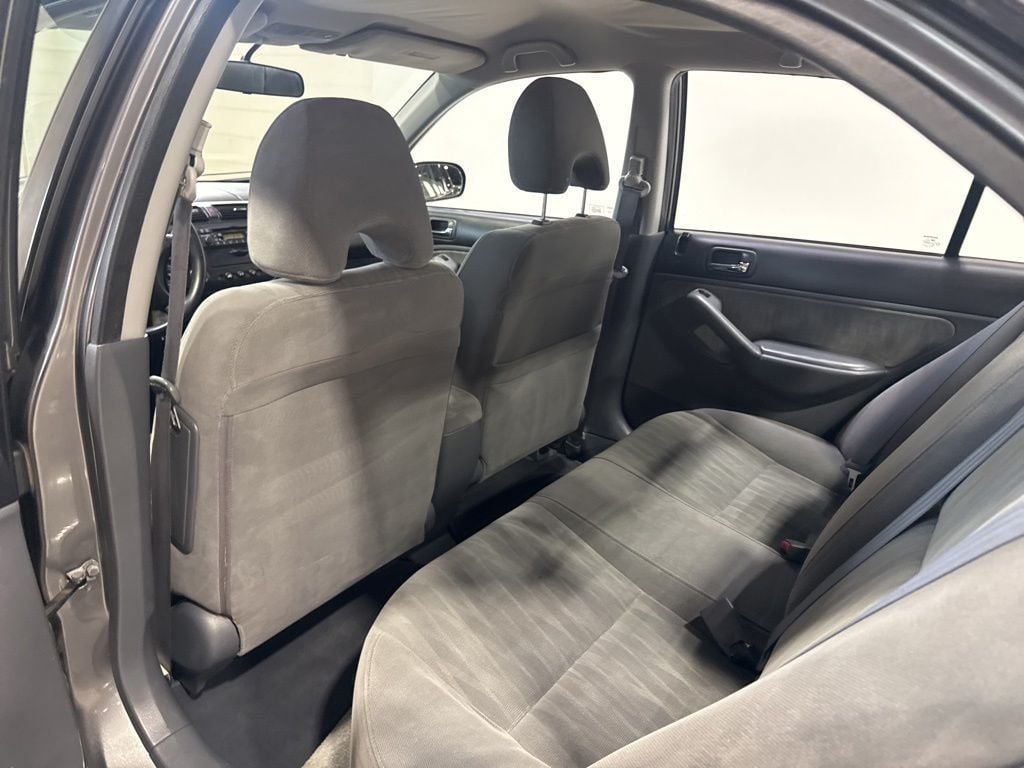 2004 Honda Civic 4dr Sedan LX Automatic w/Side Airbags - 23022285 - 16