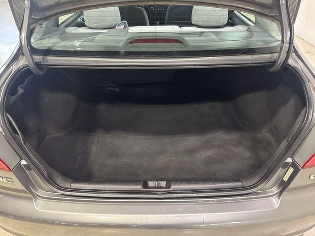 2004 Honda Civic 4dr Sedan LX Automatic w/Side Airbags - 23022285 - 18