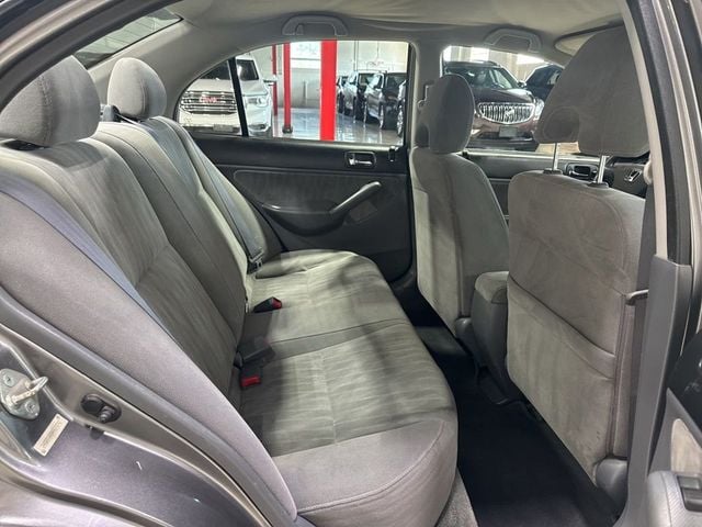 2004 Honda Civic 4dr Sedan LX Automatic w/Side Airbags - 23022285 - 19