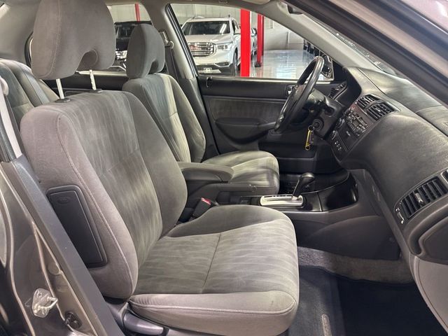 2004 Honda Civic 4dr Sedan LX Automatic w/Side Airbags - 23022285 - 25