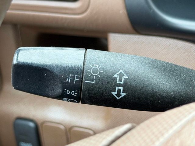 2004 Honda CR-V 4WD LX Automatic w/Side Airbags - 22964794 - 33