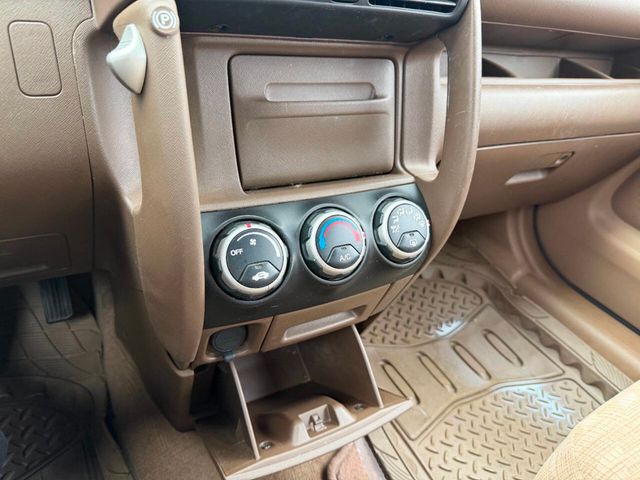 2004 Honda CR-V 4WD LX Automatic w/Side Airbags - 22964794 - 38