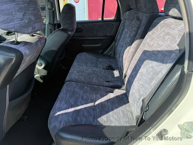 2004 Honda CR-V 4WD LX Automatic w/Side Airbags - 23079937 - 7