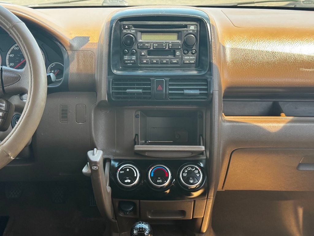 2004 Honda CR-V 4WD LX Manual - 23025608 - 16