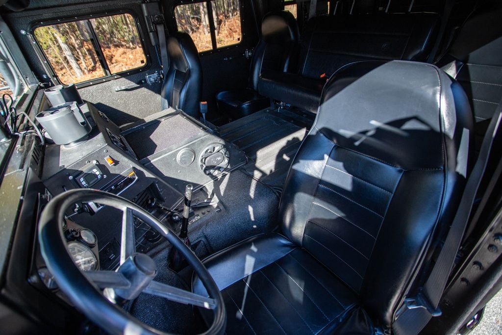 2004 HUMMER H1 4-Passenger Wagon Enclosed - 22957205 - 18