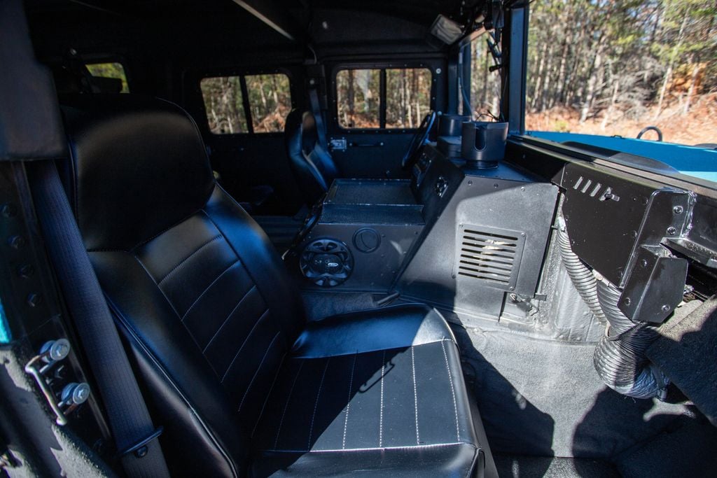 2004 HUMMER H1 4-Passenger Wagon Enclosed - 22957205 - 19