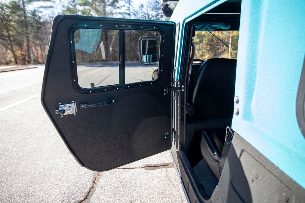 2004 HUMMER H1 4-Passenger Wagon Enclosed - 22957205 - 21