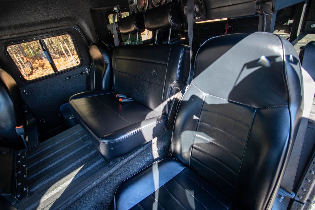 2004 HUMMER H1 4-Passenger Wagon Enclosed - 22957205 - 24