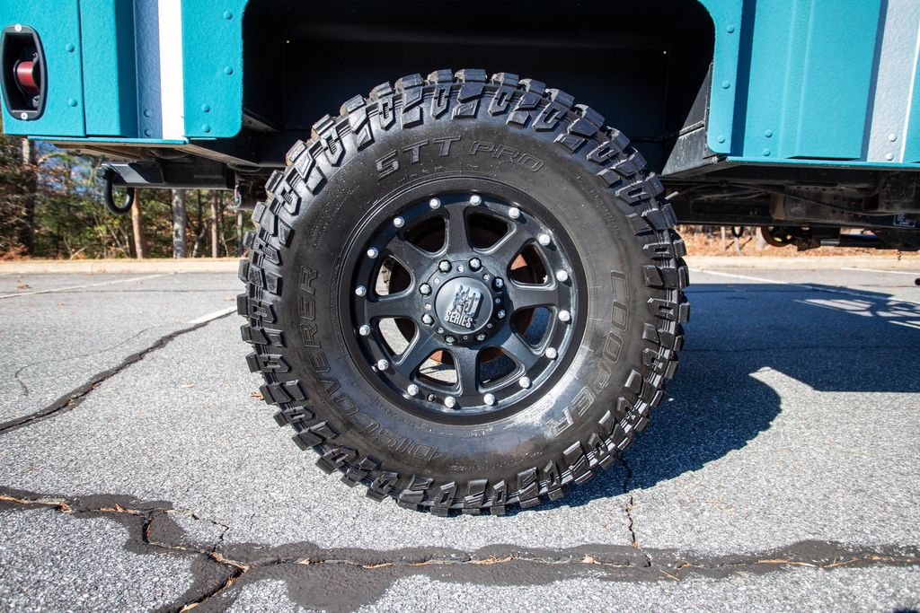 2004 HUMMER H1 4-Passenger Wagon Enclosed - 22957205 - 49