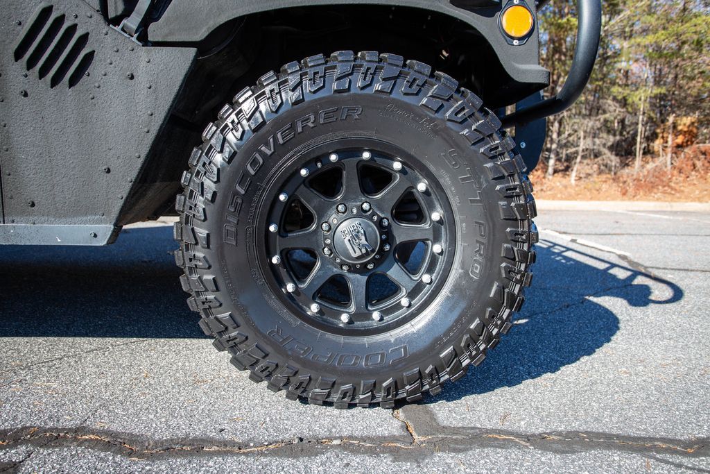 2004 HUMMER H1 4-Passenger Wagon Enclosed - 22957205 - 51