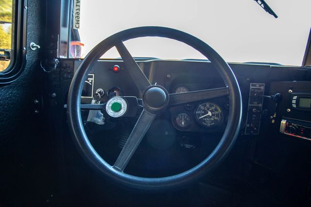 2004 HUMMER H1 4-Passenger Wagon Enclosed - 22957205 - 57