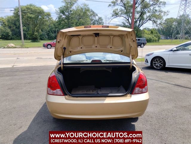 2004 Hyundai Elantra GLS 4dr Sedan - 22898189 - 11