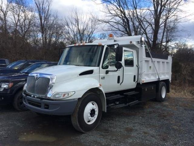 2004 International 4300 DT 466 - 13219476 - 0