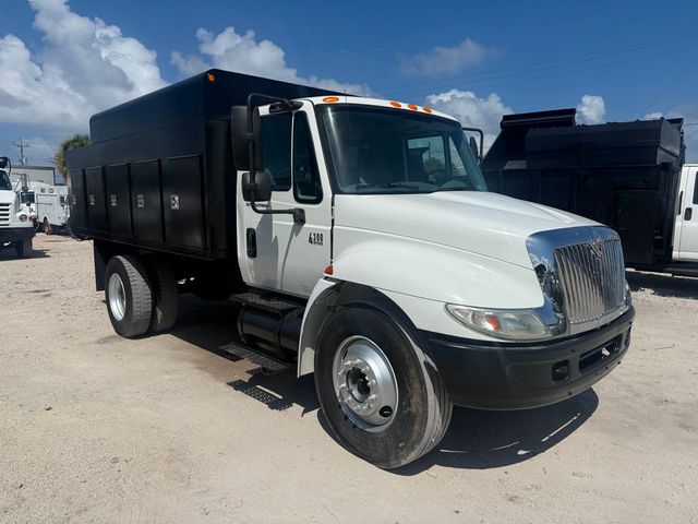 2004 International 4300 Chipper Dump Truck  - 23032255 - 11
