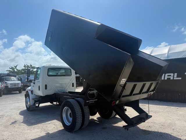 2004 International 4300 Chipper Dump Truck  - 23032255 - 2