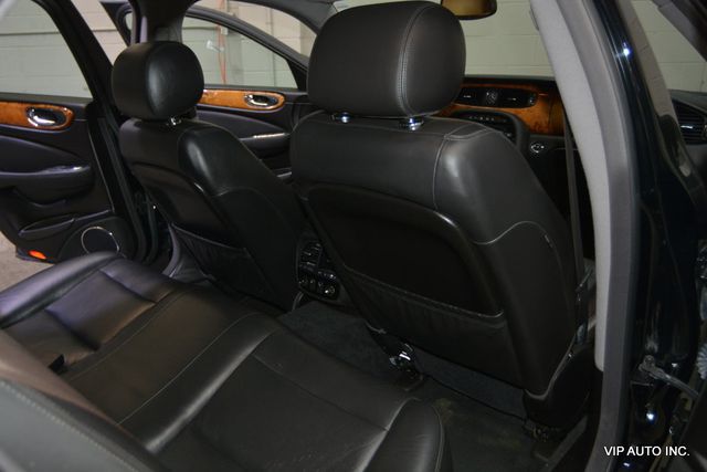 2004 Jaguar XJ 4dr Sedan XJR - 22974866 - 18