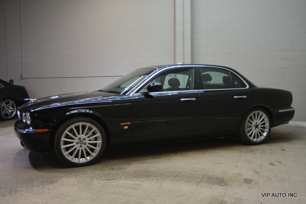 2004 Jaguar XJ 4dr Sedan XJR - 22974866 - 28